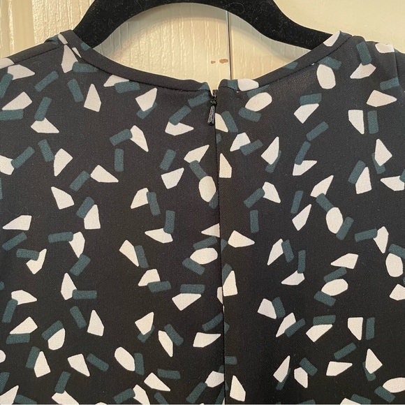 MaxMara long sleeve tunic ruffled pin tuck geometric print size 2 - Picture 4 of 14